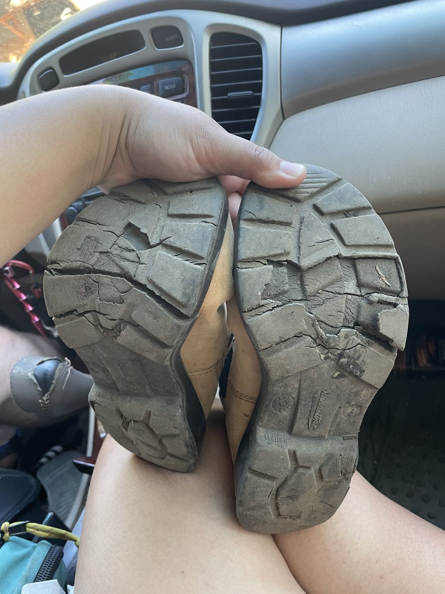 Frantickled's tweet photo. My @BlundstoneUS boots have been great for walking and tromping and stomping and I’ve loved them well over the past two years. Unfortunately they’ve finally kicked (🥾) the big bucket and the soles totally split down the middle which I’m really quite sad about :( https://t.co/yt6sNQ1Kor