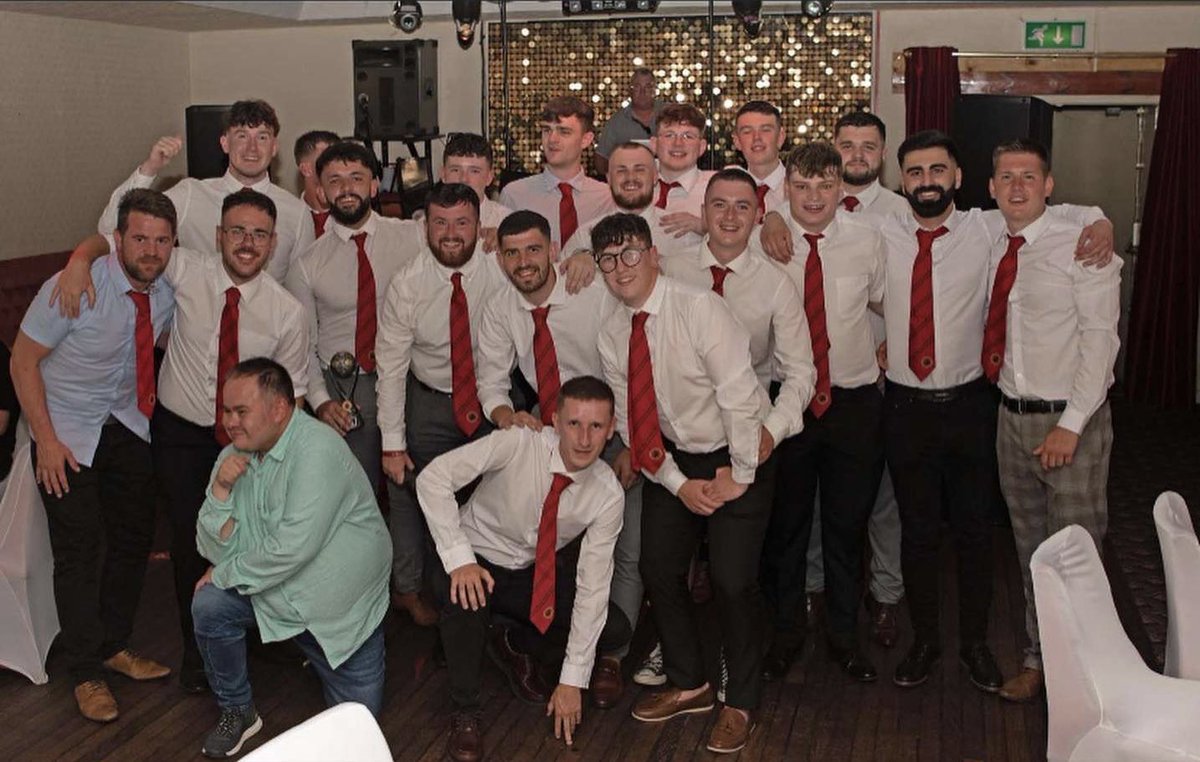 YnysybwlF's tweet photo. YNYSYBWL FC PRESENTATION🐂
Adam Jones- Clubman
Alwyn Beamand- Players Player
Joe Hawkins- Coaches Player
Most improved- Oliver Lloyd Thomas
A great night to cap off the season. #BwlArmy🐂 https://t.co/KYDSCGpeCu