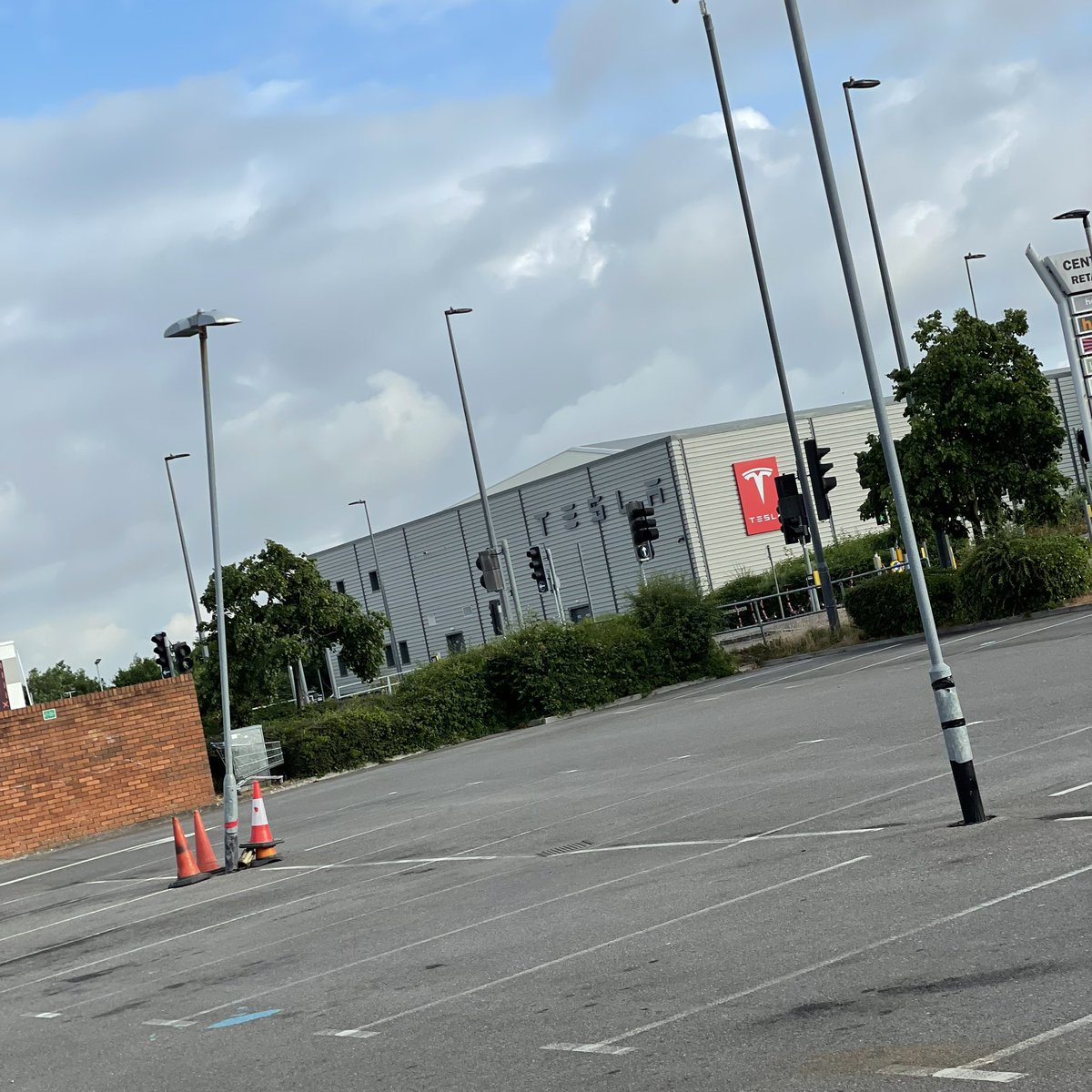 Andrew J. McD tweet media