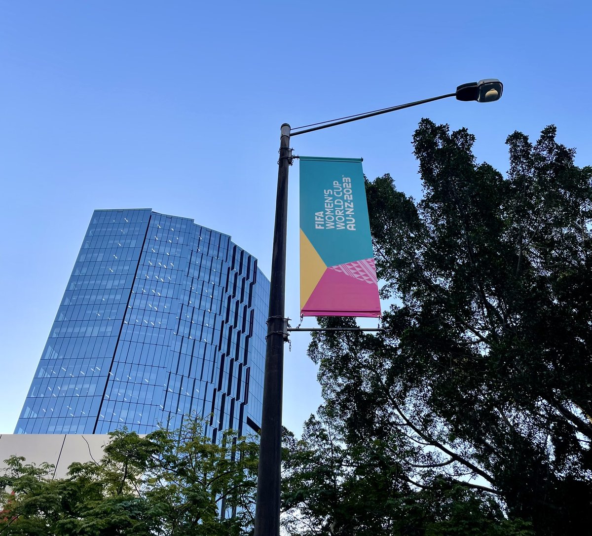 Great to see the @FIFAWorldCup banners around Brisbane (Meanjin) for the #WorldCup2023 #beyondgreatness #FIFAWWC 🇮🇪 🇦🇺