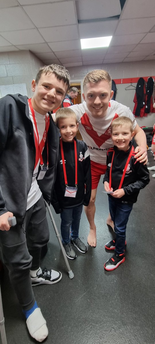 Davidleach27's tweet photo. @callumsmithy99 Sad to see you go Callum.  The boys will be gutted when i tell them. A fantastic player, and your best has yet to come just wish it was with us. All the best 👍 ♦️ https://t.co/hbPMVUPGeV