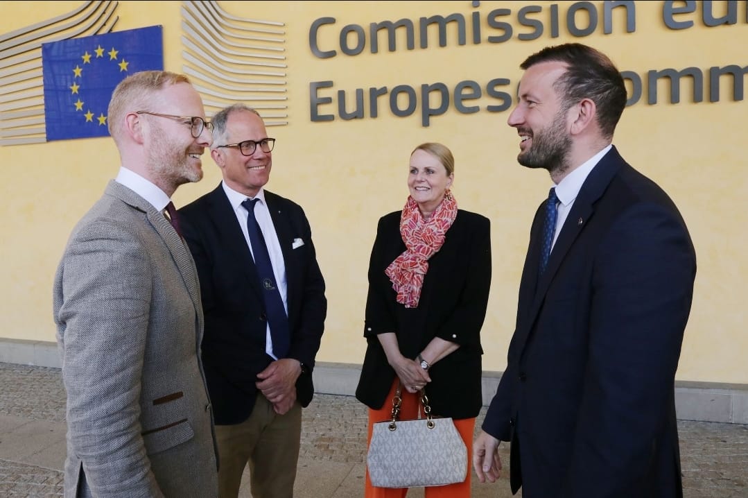 D_Scallan's tweet photo. Had a good discussion yesterday with @florikafink and @VSinkevicius about #RestoreNature and #SignForHunting https://t.co/2LlYItcqDh