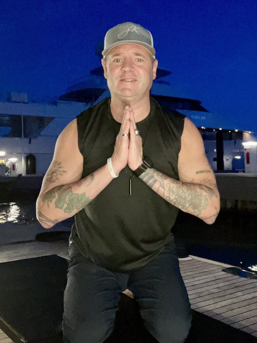 CHEFKIEFFER's tweet photo. Continuing with my practice regardless of where I might be. “Here and Now” 🙏🏻
#chefkieffer #djnourish #privatewellnesschef #wellnesscoach #wellnessjourney https://t.co/OGJYOTeJXx