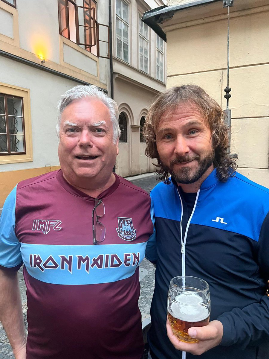 Richard Taylor (@rick_simpsons) on Twitter photo Bumped into this guy last night in <a href="/PragueEU/">City of Prague</a> what a nice guy. Kept buying the beers, and schnapps!Apparently he could play a bit as well! <a href="/Coufi5/">Vladimír Coufal</a> Bumped into this guy last night in <a href="/PragueEU/">City of Prague</a> what a nice guy. Kept buying the beers, and schnapps!Apparently he could play a bit as well! <a href="/Coufi5/">Vladimír Coufal</a>