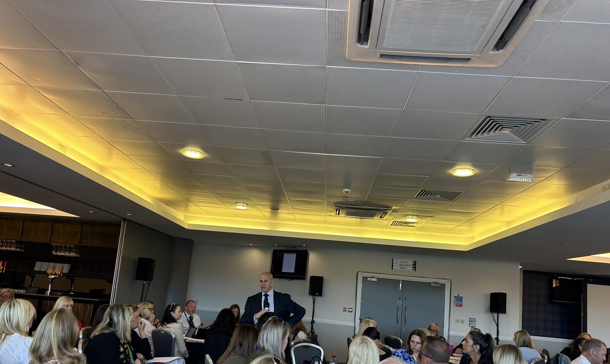 GIC_Glasgow's tweet photo. Very informative morning so far with colleagues from across the city exploring the explicit teaching of writing with Stephen Graham - “If children cannot say the text, they cannot write the text.”. Exciting lightbulb moments across the room! 💡 https://t.co/Vx0GIbLfQy