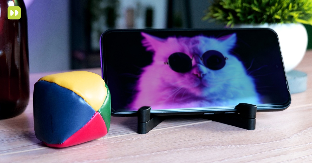 mobilefun's tweet image. Discover the freedom of hands-free viewing with the Olixar Travel Phone Stand. Compact, adjustable, and ready for your next adventure 🙌🏾

bit.ly/referer_N_2023…

#handsfree #onthego #devicestand #stands #phonestand #lifestyle #olixar #mobilefun