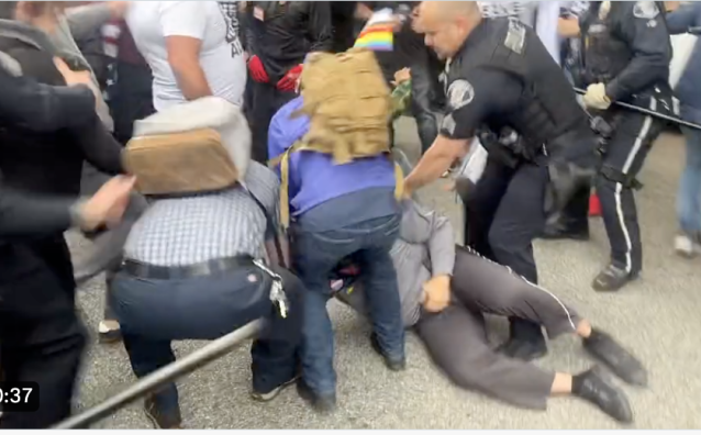 NewsRescue's tweet image. Protests and Violence as Immigrants, Muslims Kick Back Against #PRID

newsrescue.com/protests-and-v…