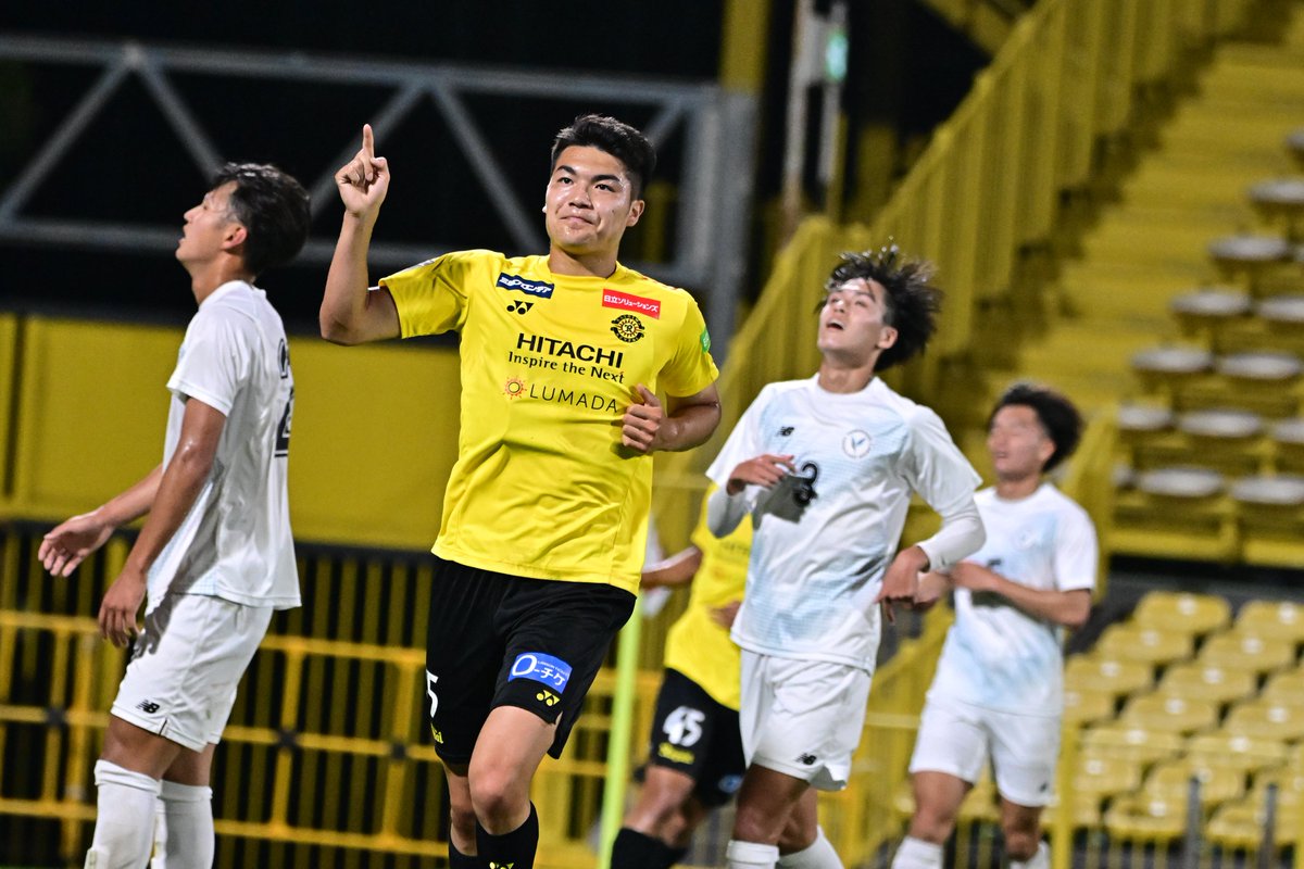 ヒデのゴールシーン、落ち着いた見事なシュートでした👏👏
#真家英嵩 #柏レイソル #reysol