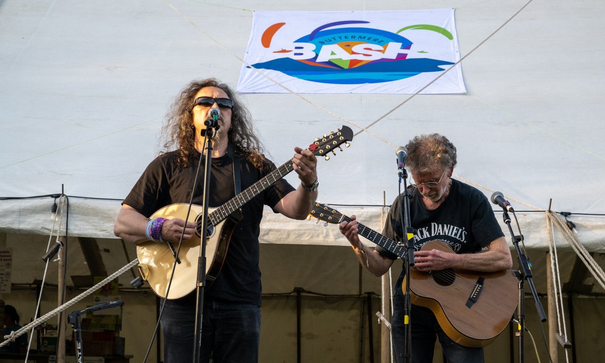 SeanHoldenAI's tweet photo. Nice to be back playing festivals. #buttermerebash @CruelFolk https://t.co/dtOggm15FC