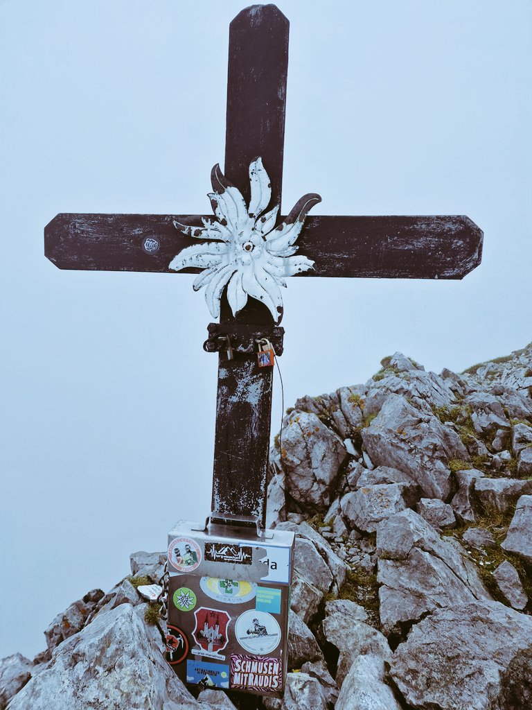 alpinpunx's tweet photo. danke für nix quaxi! #xeis natürlich trotzdem nice. #achtcolaachtbier #theobsessions #attacke https://t.co/vvqE6RJujV