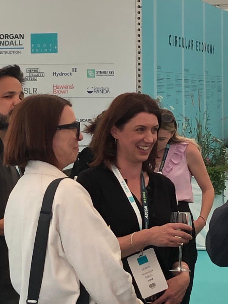 FootprintPlus's tweet image. #throwbackyesterday #FP23 networking drinks ☀️ 🏝️ 🍸 - ‘a picture is worth a thousand words’ #footprintplus23 #brighton @AtelierTen