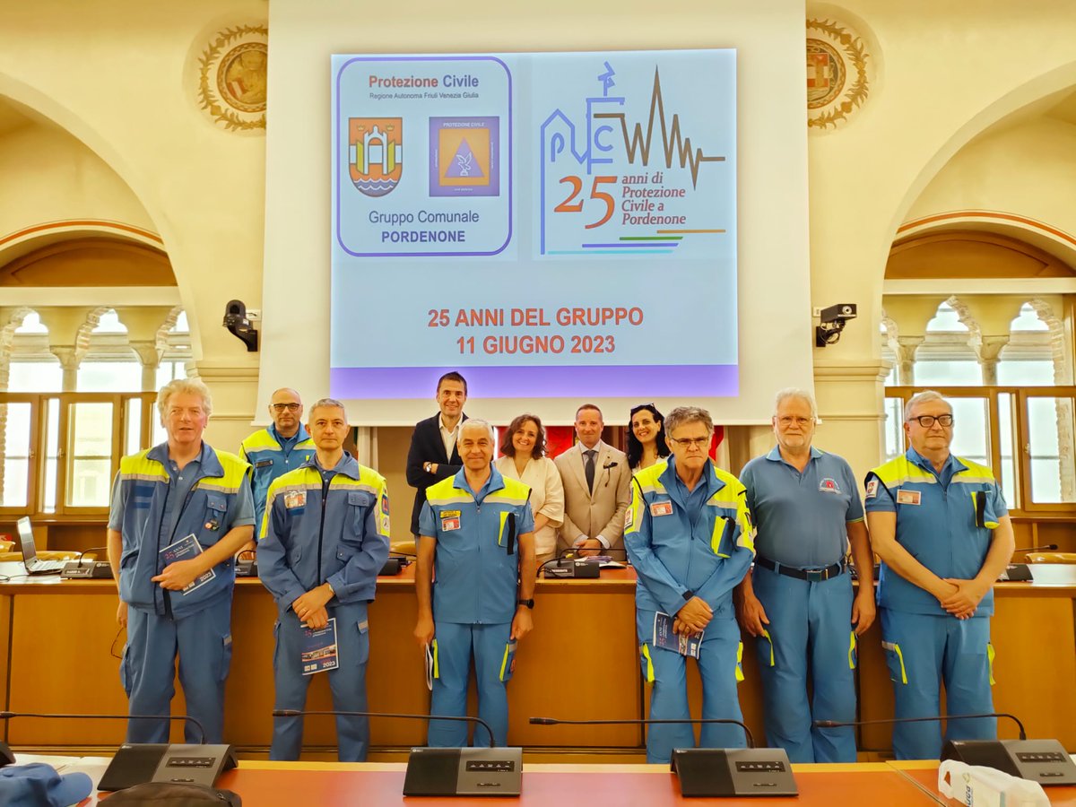 PPordenone's tweet photo. conferenza stampa di presentazione della giornata per i  "25 anni di Protezione Civile a Pordenone"
#socialmediacommunityFVG #volontaridivalore #protezionecivile #Pordenone #cisiamosempre https://t.co/mvmmd3GusS
