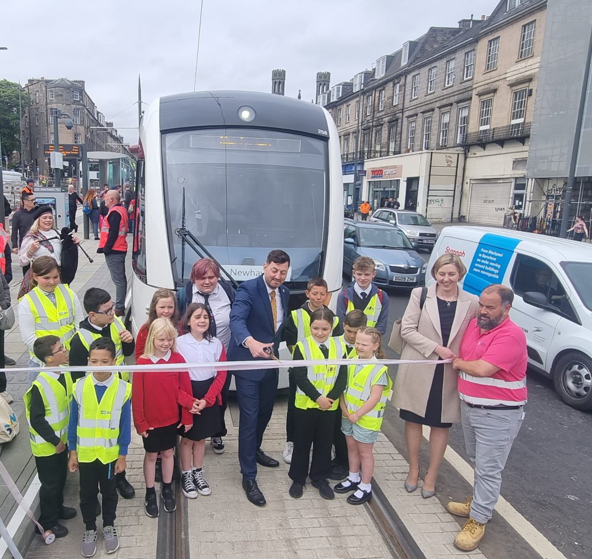 🤩 Today is a proud day for the #tramstonewhaven team as we celebrate the new line coming into operation. We extend our thanks to the local community, businesses, and residents who have supported our project. ➡️ More info @EdinburghTrams new timetable: shorturl.at/exQ56