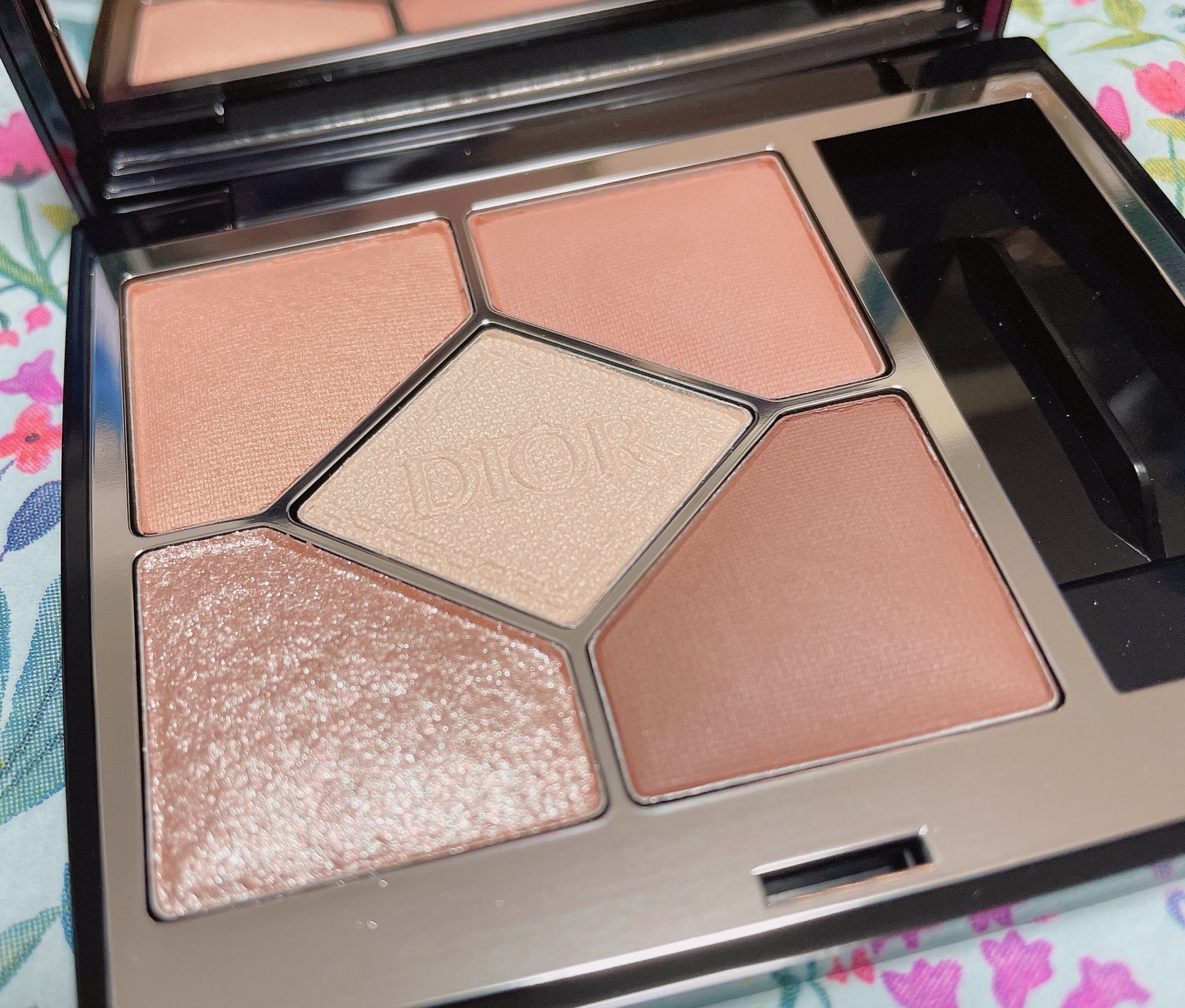 【美品】Dior アイシャドウパレット 423 Amber Pearl DIOR サンク 423 アンバーパール徹底解説！アイメイク3パターン