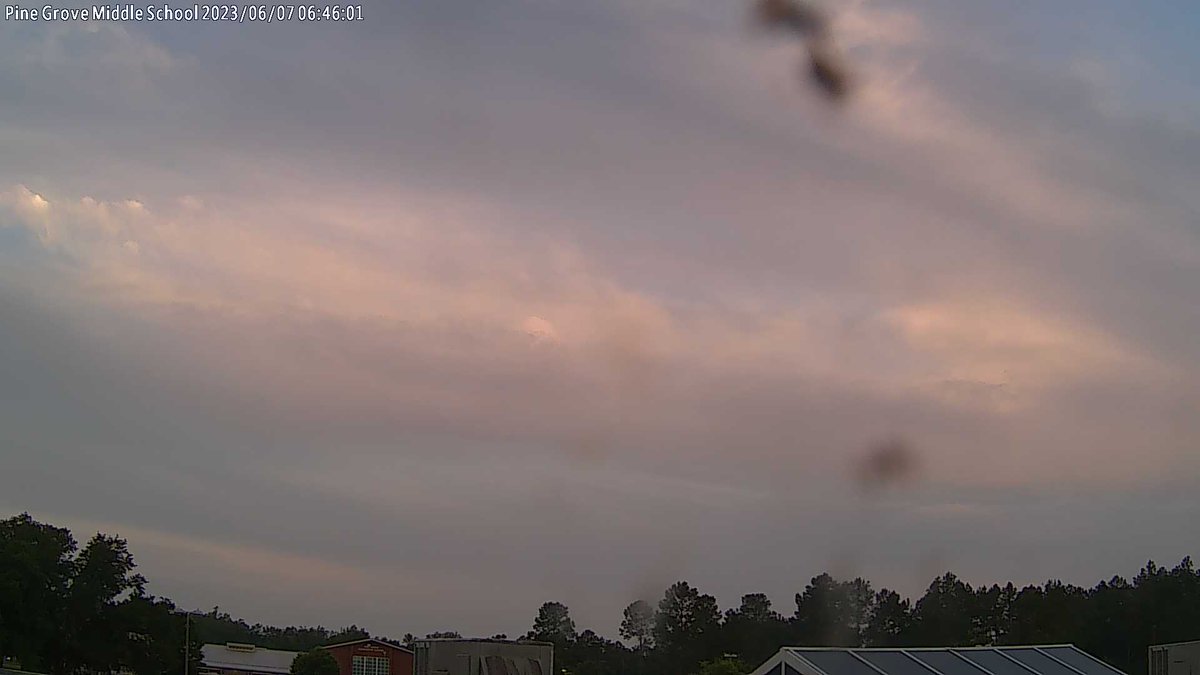 Pine Grove Middle School at sunrise and it's 68.4 F.