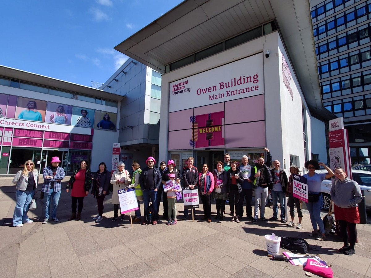 City Campus #pickets @sheffhallamuni #ucurising