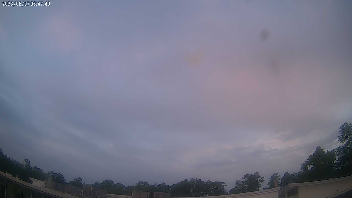 MaclayWxSTEM's tweet photo. Maclay School at sunrise and it's 70.9 F. https://t.co/OV7t4wrnBp