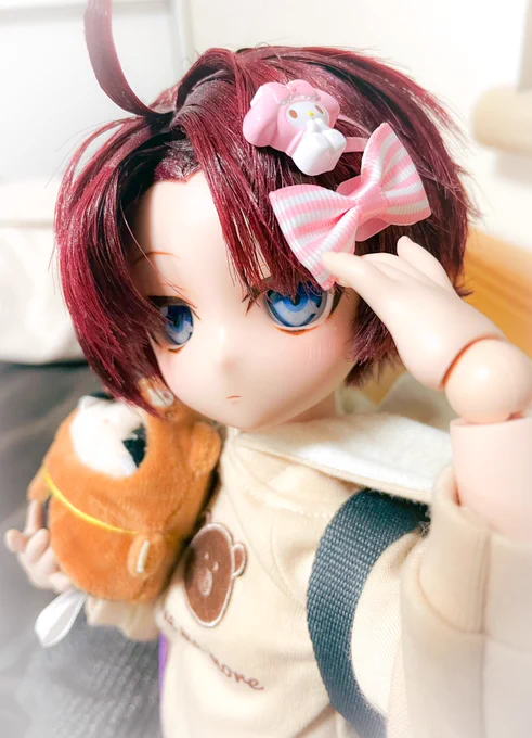 ショタ作「これは小さい女の子用じゃないのか?前髪が目にかからないから別に良いが…」