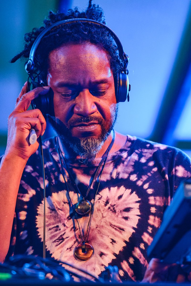 New interview is out via <a href="/ratemyrave_/">ratemyrave</a>

Check it out as includes some news on my setup, details of a  <a href="/jochempaap/">Speedy J</a> collab as well hints on a new live duo I'm a part of👀

steverachmad.com/interview-we-a…