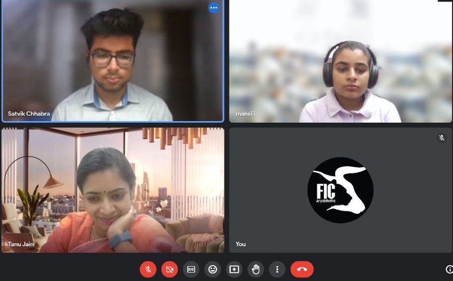 ficaryabhatta's tweet photo. 🎙️ Exciting Interview Alert!
📢 @DrTanuJain1, the brilliant IAS Officer, shared her invaluable insights with @ficaryabhatta! 🌟
Don't miss out on this captivating interview which will be published in our Annual Magazine, 'Absolute Advantage'. 
 #InterviewsWithIcons 
#Inspiration https://t.co/EhDQYPopeF