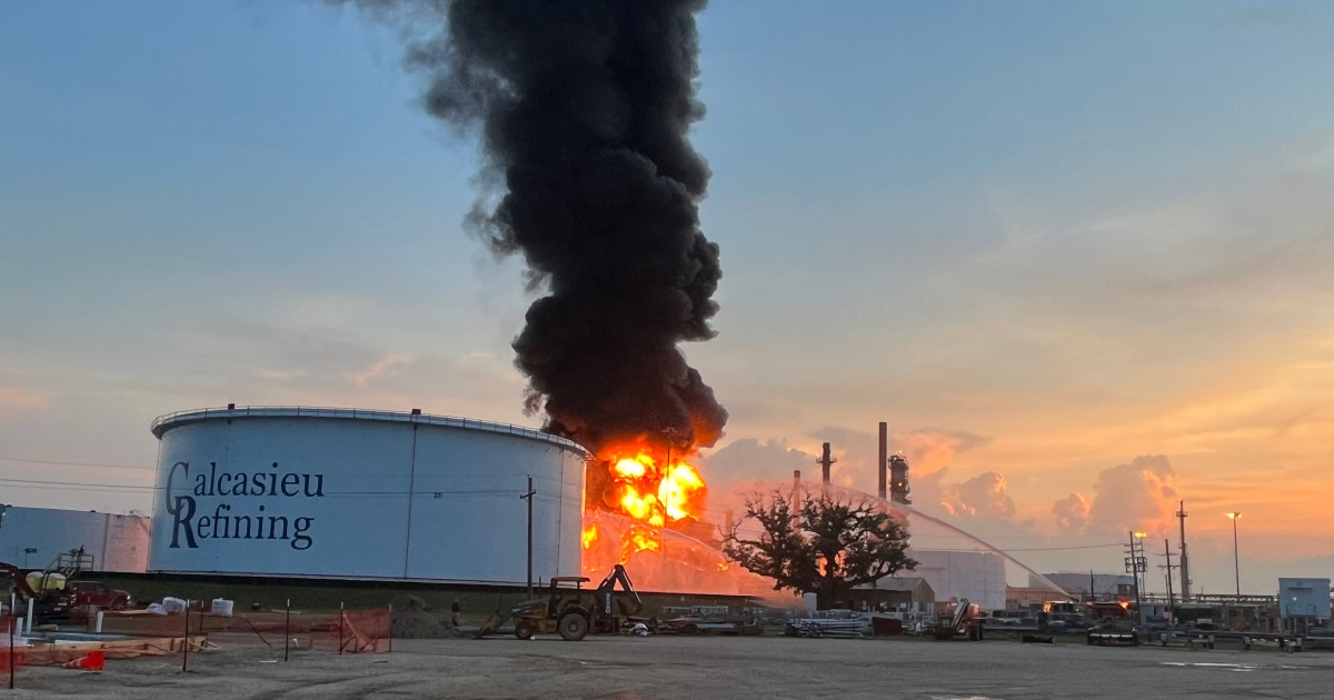 Lightning strike blamed for fire at oil tank farm… #lightning #fire #oil #compliance #eyebolts #fallprotection #heightsafety #lightningprotection #ppm
buff.ly/43skTZ5
