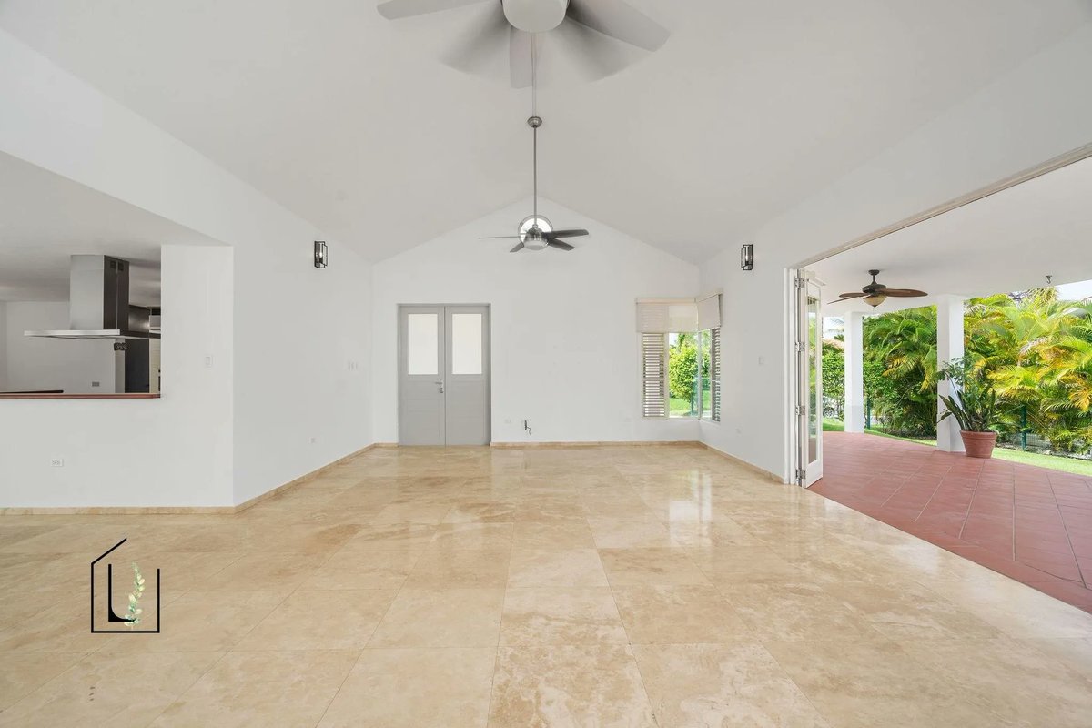 ldrepr's tweet photo. Exquisite Elegance in an Unparalleled Community at Sabanera Dorado 
4 Beds | 3.5 Baths | 3,300 sqft | $7,000/m 
https://t.co/iL8yUNbT27 
#act2022 #realesteteagent #puertorico #sellersagent #realestate #LifestyleDesignersRE #ChooseYourLifestyle #caribbeanliving #buyersagent https://t.co/vWI70OPSZN