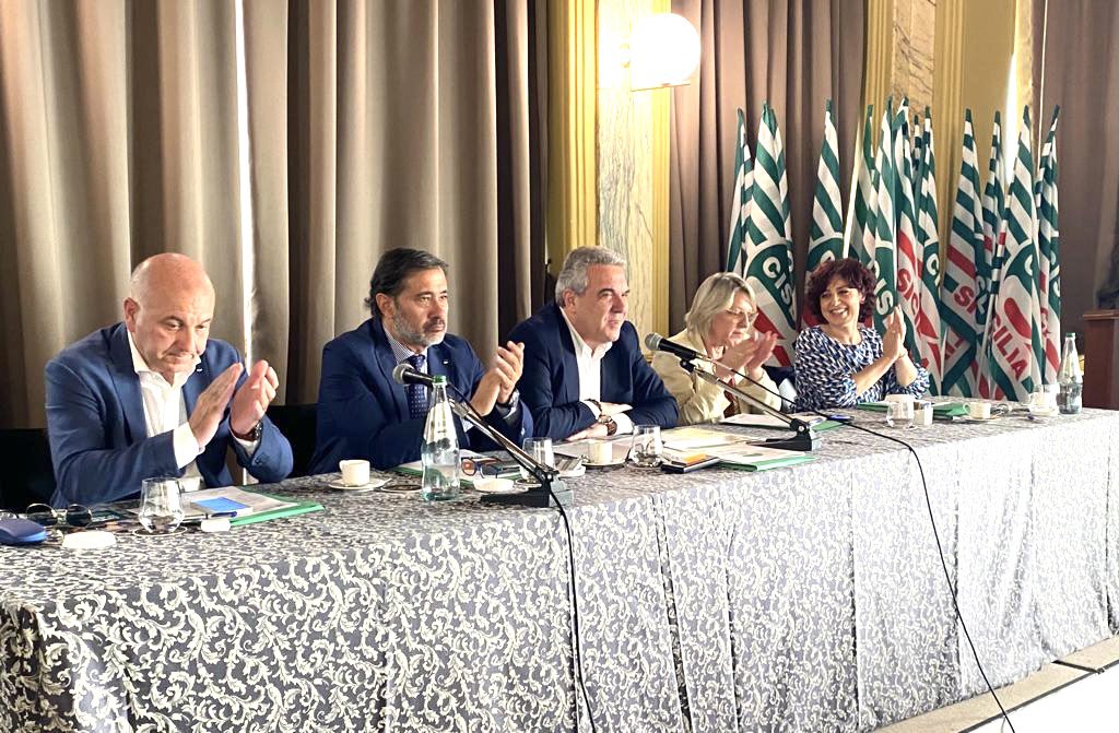 CislNazionale's tweet photo. “L’incontro del 30 maggio con il governo ha segnato un cambio di passo importante. Ora ci aspettiamo un confronto strutturato per raggiungere gli obiettivi alla base della mobilitaziome unitaria, primo fra tutti la tutela di salari e pensioni: #LuigiSbarra a CG @CislSicilia https://t.co/s7ySucQPZ8