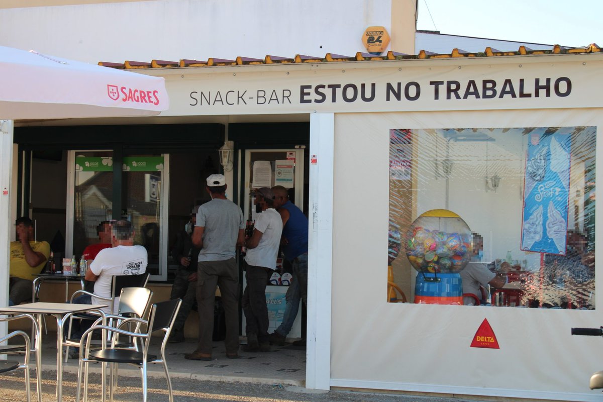 Sempre que vejo nomes de estabelecimentos que me fazem rir lembro-me do meu favorito
