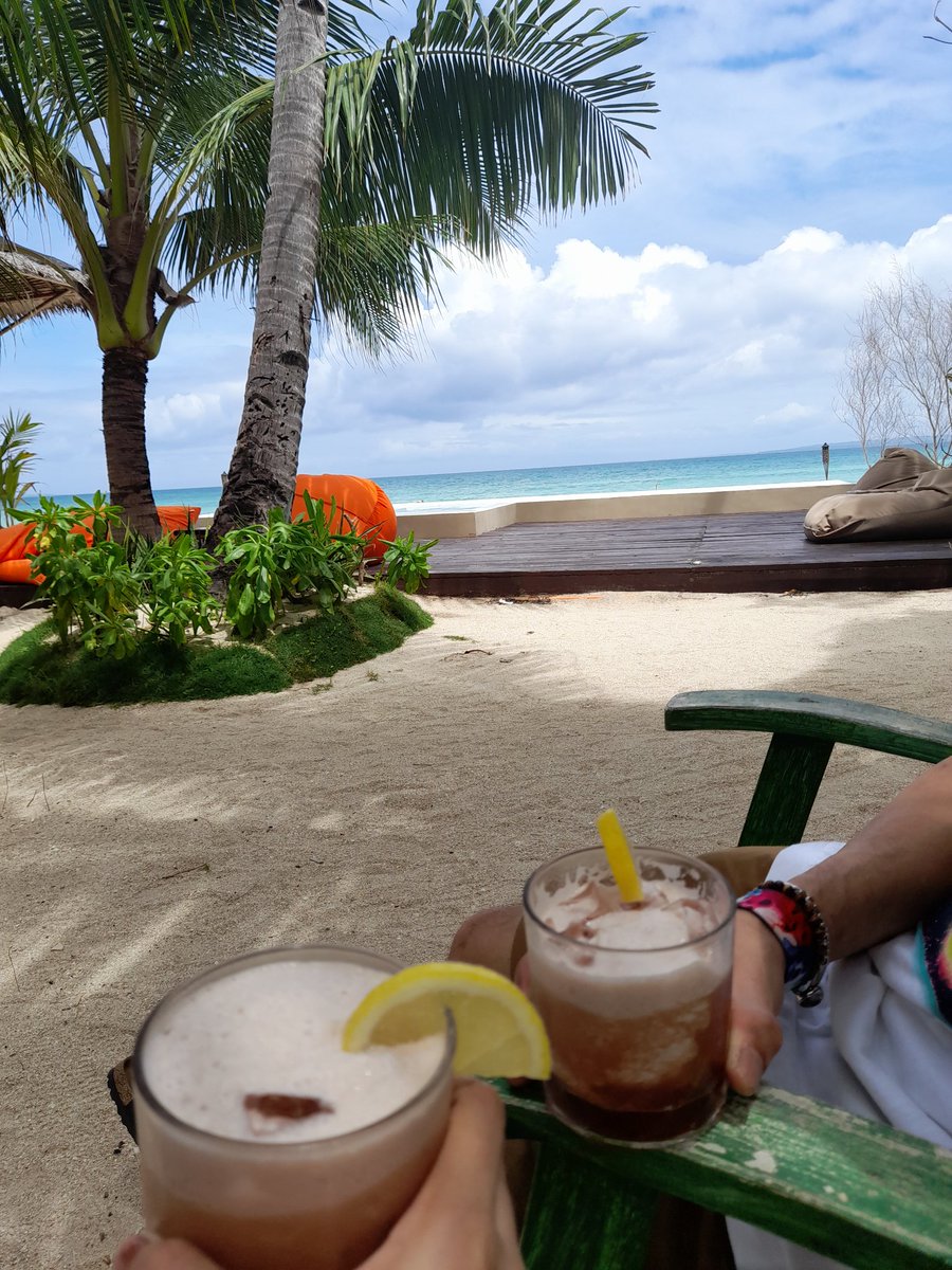 We love the welcome drinks! 🍹 

#bantayanisland #amihanbeachcabanas #travelph #ldrcouple #ldrstory #itsmorefuninthephilippines #Philippines #traveling #islandlife #island #cebu #project81