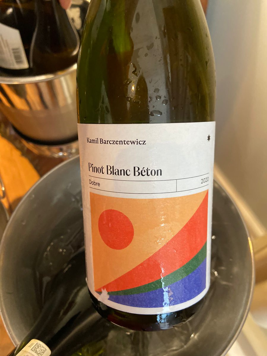 Wina <a href="/kbarczentewicz/">Kamil Barczentewicz</a> w momencie swojej premiery są jeszcze zwykle dość młode i zwykle trudno przekonać się o ich możliwościach - praktycznie od razu znikają z rynku. Dlatego świetnie było powrócić do tego wina! Pinot Blanc Béton 2020 jest dziś pełny owocu i w znakomitej formie🇵🇱