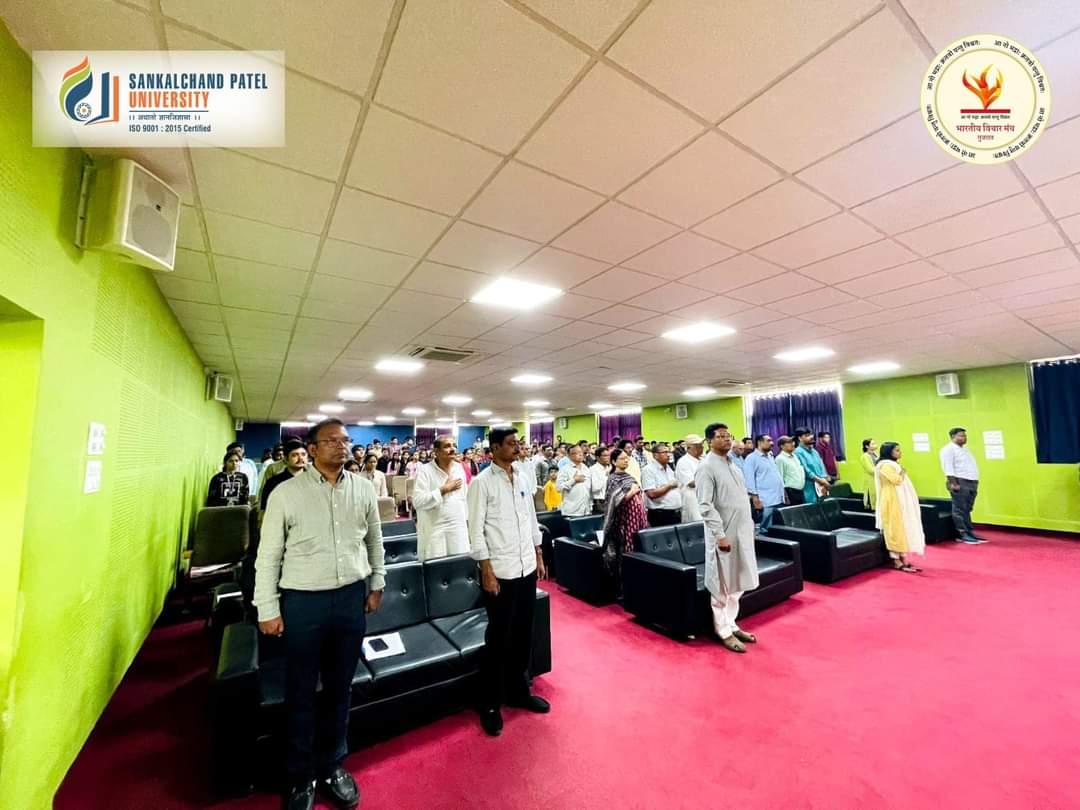 MaulikJ02472733's tweet photo. SPU & Bharatiya Vichar Manch hosted one day seminar on "श्रीशिवराज्याभिषेक : भारतीय अस्मिता का आविष्कार" along with a Valedictory Session, commemorating the 350th Hindu Samrajya Divas.
.
.
#SankalchandPatelUniversity #bhartiya #HinduSamrajyaDivas #seminar #undergraduation https://t.co/g55cV7yH82