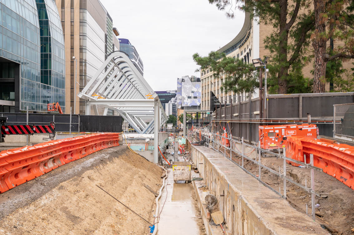 Metro Tunnel on Twitter "We’ll soon begin glazing the Parkville