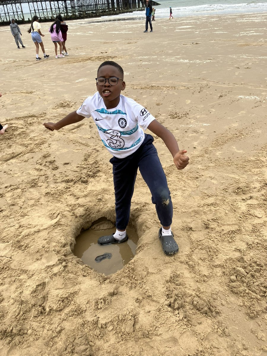 “Oh no!! My socks!! I forgot my shoes have holes in them” 😂 🌊🏖️ @LongMeadowSch @missfurneaux @MrSummersLMS @MrsJ_Richardson