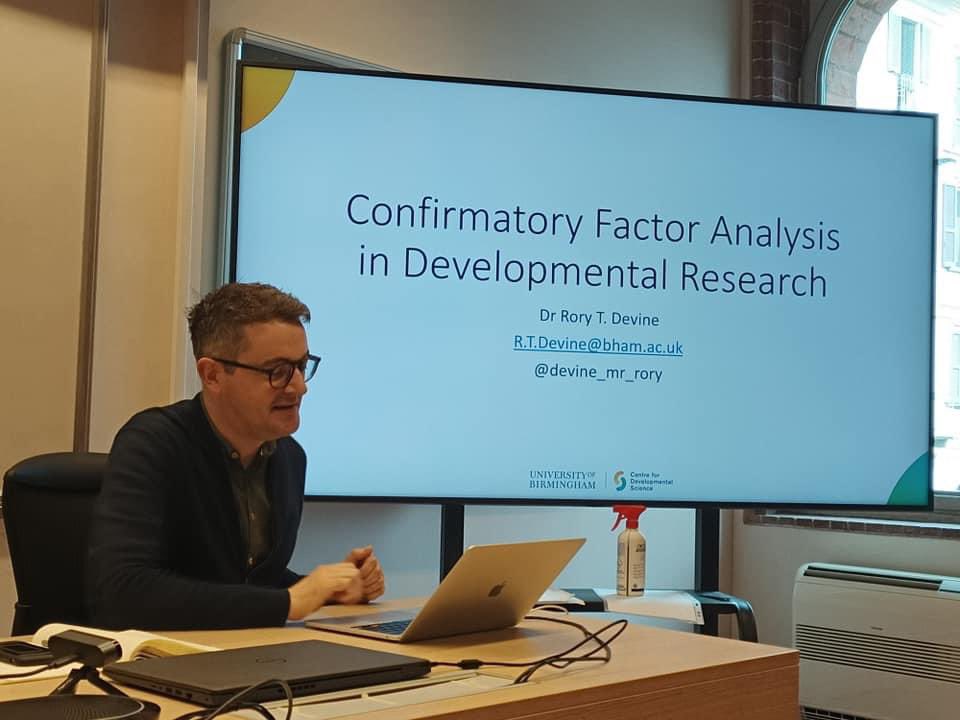 serena_stag's tweet image. Thanks to @devine_mr_rory for his insights on CFA and for his valuable advice! It has been a pleasure to meet you! @LecceSerena @GabrieleChierc1 @unipv