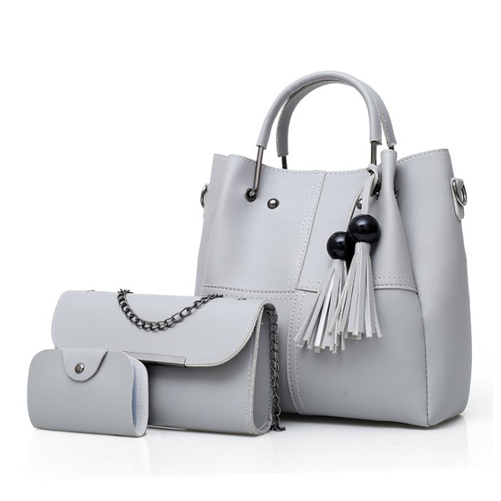 afiasephyna's tweet photo. 🔥🔥 Bring your outfits to life with our stylish women's bags. Visit our store, shop, and explore. 

#bags #handbags #luxurybags #accessories #womensbags #ladiesbags #ladieshandbags #OnlineShop #phoenixsdesigns https://t.co/dlyMjIEug0