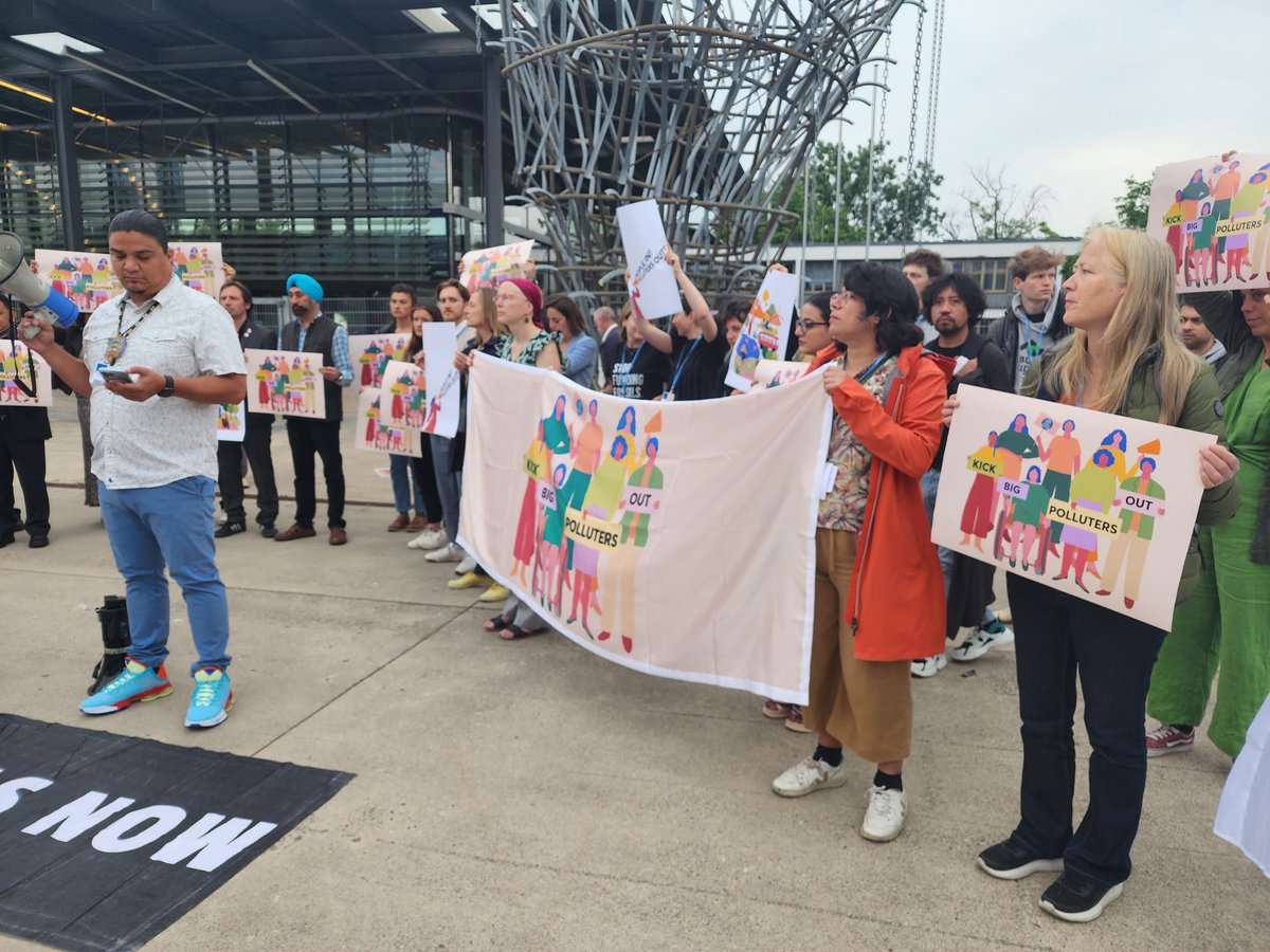 gcdcj's tweet image. Kick kick, kick big polluters out!
#FossilFuel Industry is the biggest delegation at COP.
#KBPO members demand #polluters out, people in! #UNFCCC needs to centre leadership of frontline communities who have been fighting #climatecrisis.
#SB58