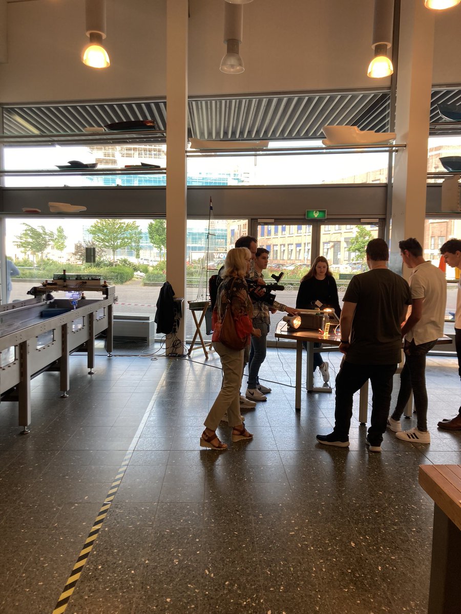 Marieke_K's tweet photo. Meer weten over onze maritieme en logistieke opleidingen? Kijk nu #npo1 goedemorgen Nederland #hogeschoolrotterdam #stcgroup https://t.co/739GxJqmtA