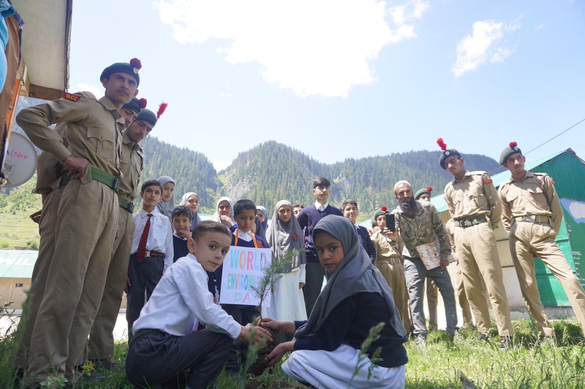 AlamDar1917's tweet photo. PLANTATION DRIVE AT AGS DAWAR ON WORLD ENVIRONMENT DAY
On the Occasion of #WorldEnvironmentDay, a #PlanationDrive was Organised at AGS #Dawar. Total of 15 Trees of #Pinus #Roxburghii, and #IndianPine were Planted by #Students of AGS Dawar. https://t.co/DTdvtoh4zy