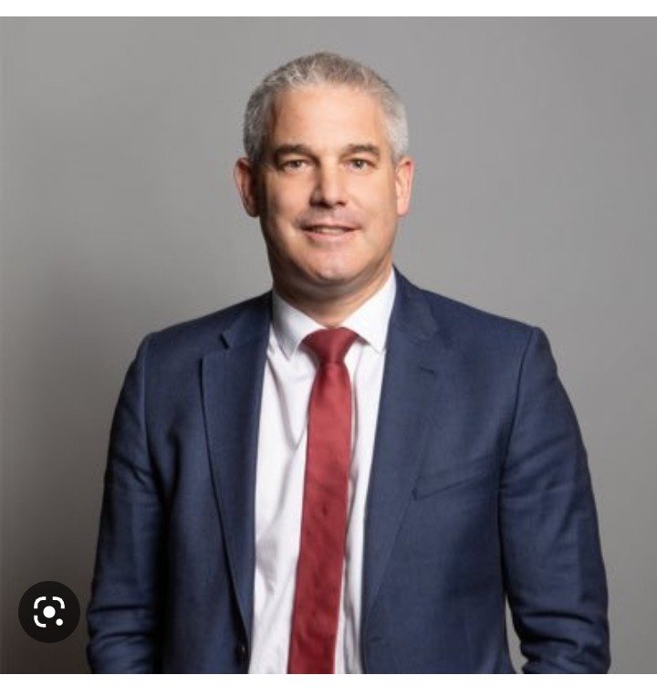 farmerjoefred's tweet photo. What would you give to see the WhatsApp messages of this piece of shit @SteveBarclay  regarding #excludeduk #forgottenltd #forgottenpaye during the pandemic. https://t.co/0V4oz2G3BO