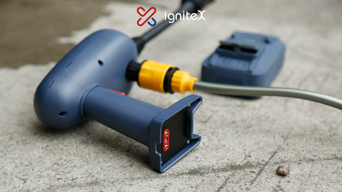 IgniteXTech's tweet photo. IgniteX JS6 - the ultimate automotive tool set that revolutionizes convenience! Its modular design and innovative battery base make it a game-changer. With just one battery base, you can power the Jump Starter, Inflator Pump, Vacuum Cleaner and more!🤩🚜

#IgniteX #JumpStarter https://t.co/eSpbvAbSzw