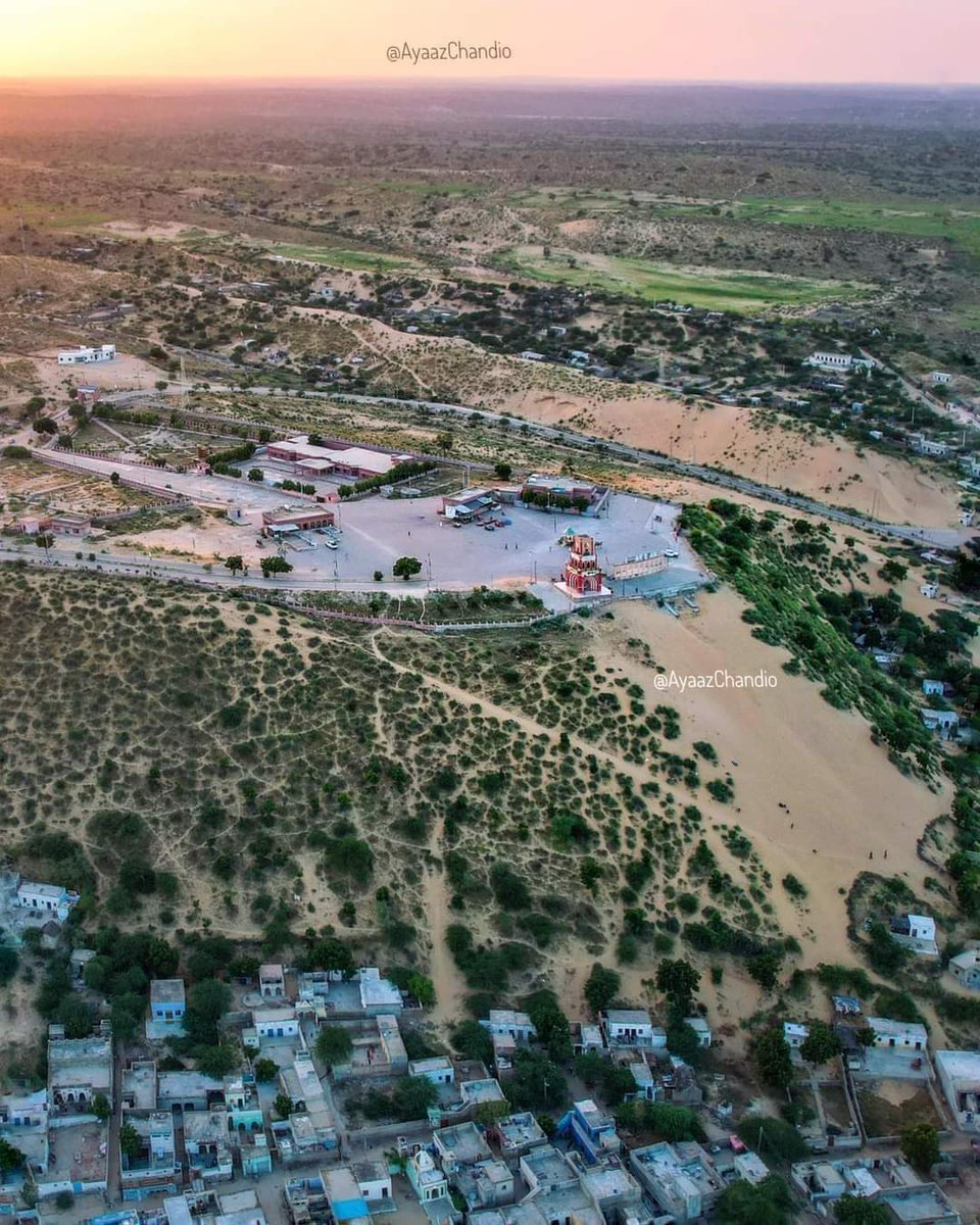 Beautiful view of Mithi Tharparkar.
 #Nature #Landscape #DesertBeauty #Sunset #VibrantColors #ScenicBeauty #TravelDiaries #PristineBeauty #TharparkarDiaries #MesmerizingViews #NaturePhotography #PakistanTourism #CultureandHeritage #Desert
#Mithi #Tharparkar