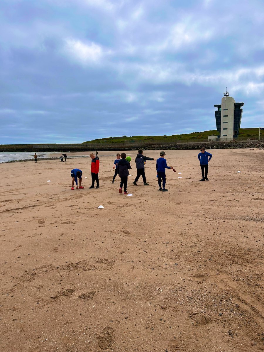 P5 had a great day at the beach yesterday! We spotted dolphins, had lots of fun on the sand and explored Fittie☀️🏖️🐬 @DycePrimary