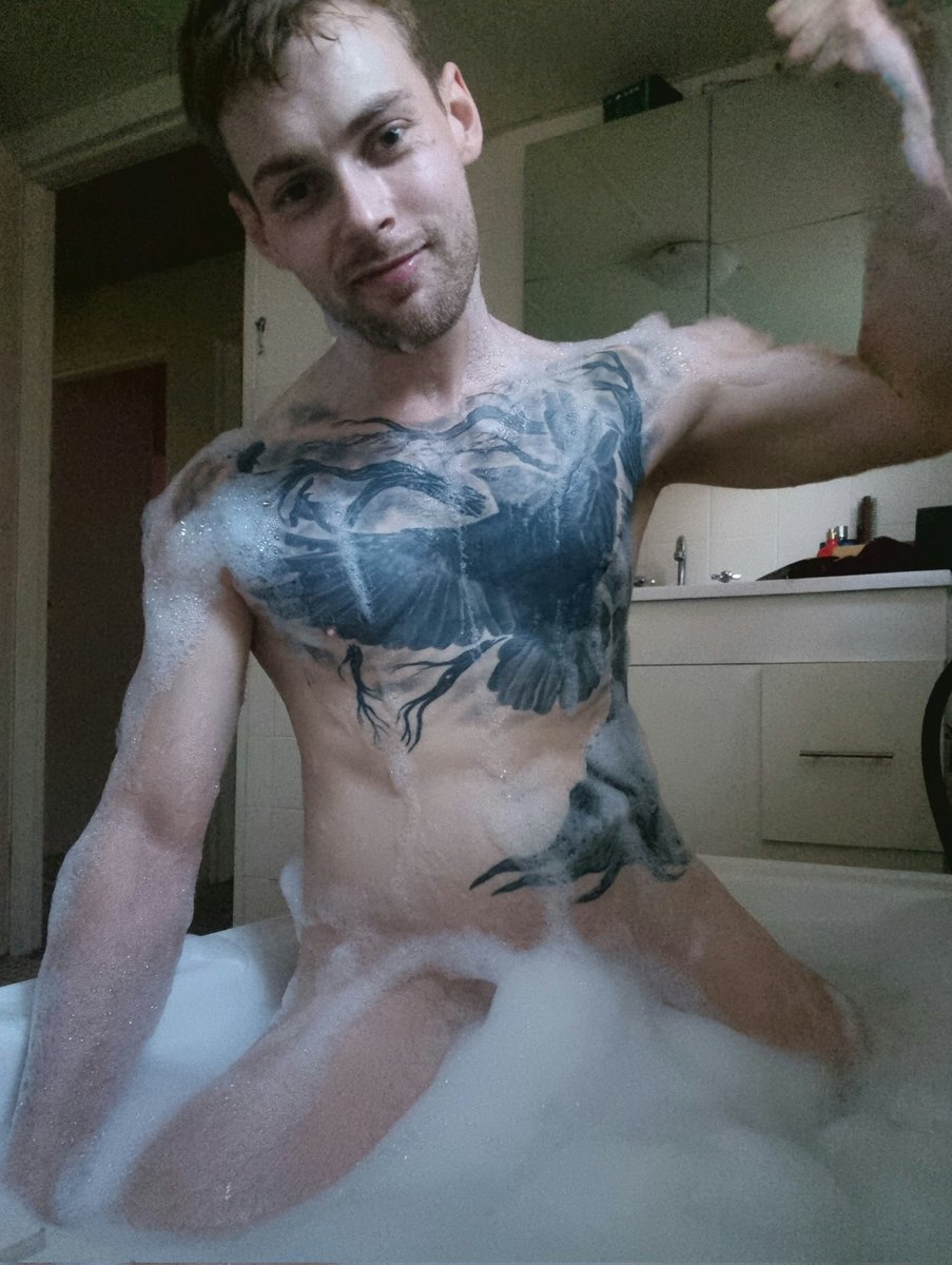 Who likes bubble baths 👀