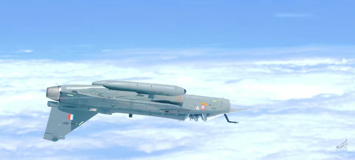 TEJAS MK1A 🇮🇳💙

India's HAL LCA Tejas MK1A Prototype 
LA-5021 flying with major upgrade it's going to be applied in MK1A. 

Initial talks is going on b/w IAF & HAL for 50 more Tejas MK1A seeing huge decline in Fleet strength 😁

📷:- @AviationWall