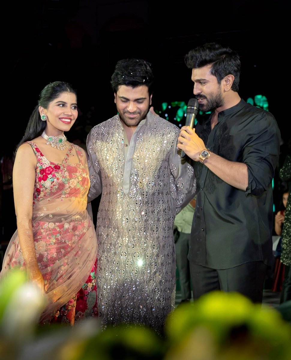 Mega Power ⭐ #RamCharan drops some lovely clicks wishing the adorable couple #Sharwanand & #Rakshita on starting their new journey together💞 

#SharwaRakshita @alwaysramcharan #TeluguFilmNagar