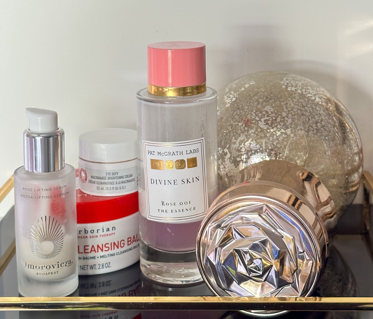 Beautylymin's tweet image. A lunchtime beauty read tinyurl.com/2z7z539t @LancomeUK @RoTierneyCrowe @BloggingBabesRT @Bloggingbees2 #bblogrt #BloggersHutRT