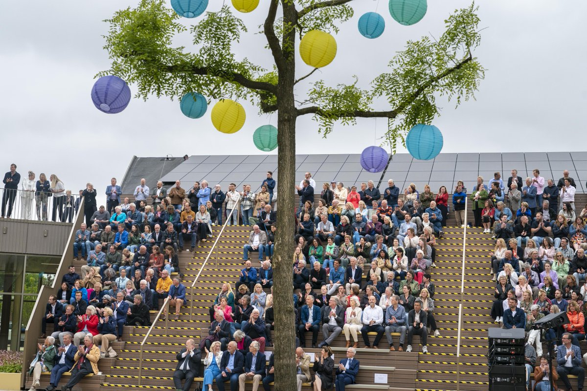 Noorderpoort's tweet photo. Onze studenten en docenten in Appingedam hebben al even kunnen wennen, maar nu is de Campus Eemsdelta dan ook officieel geopend! 

Dit weekend waren er verschillende feestelijke activiteiten, voor jong en oud. En konden omwonenden een kijkje komen nemen. https://t.co/r7gy5tt81E