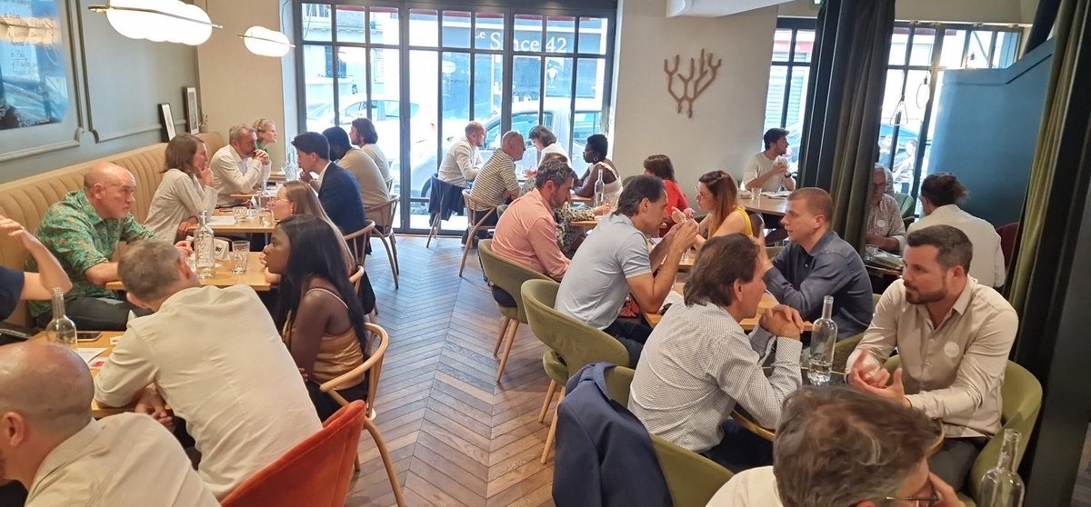 ericCHALLAN's tweet photo. Quelle ambiance notre YAO! DATING annuel 🔥

💡Un speed dating entrepreneurial entre chefs d’entreprise aguerris &amp; jeunes pour trouver conseils, écoute et réflexion.

10 ans que @MPiromalli nous entraîne dans cette belle aventure humaine faite de partage et de bienveillance  🤝 https://t.co/tmazRtXG89