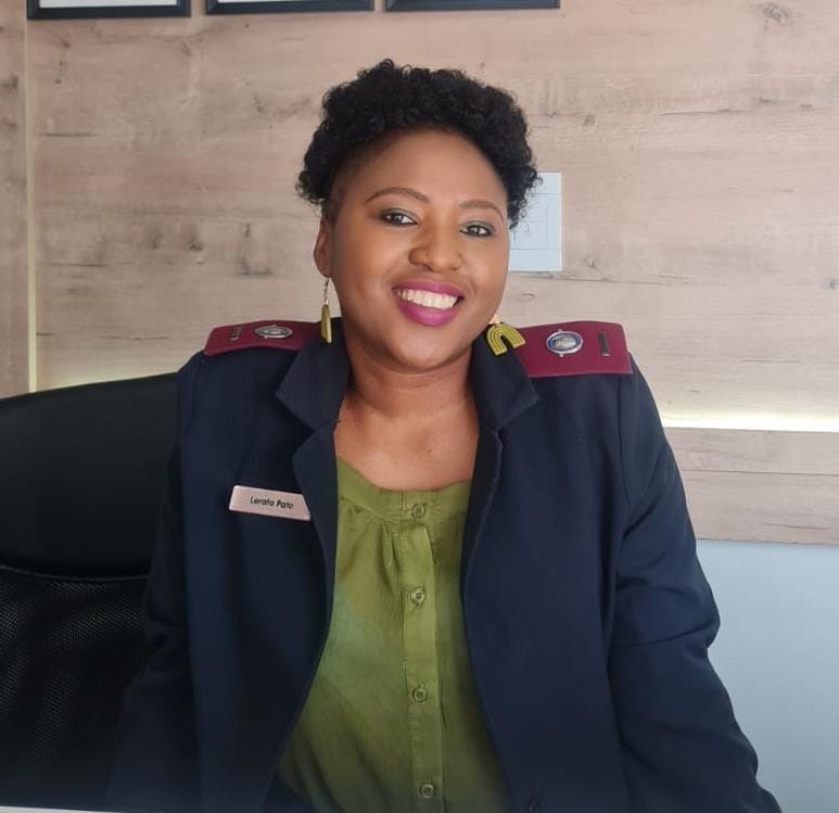 #Kgolo

Sekhutlhwana: #Mosadiyoosasaleng

Lerato Pato wa Leratong Poly Clinic ke mosadi yo o sa saleng yo ipuletseng clinic ya gagwe kwa Soshanguve. Dintlha ka botlalo ka 10:20, se fetwe.

#MotswedingFM | #KaBoshaJwame