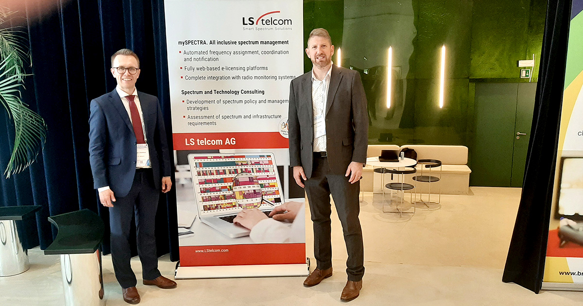 LS_telcom's tweet photo. We're thrilled to share that our colleagues are attending the @ForumEurope European Spectrum Management Conference at SPARKS in Brussels. The conference covered topics like #RSPP, satellite connectivity, #5G &amp; more. They are eager to talk with you about #spectrumpolicy on day 2! https://t.co/Fiv7W3qxZl